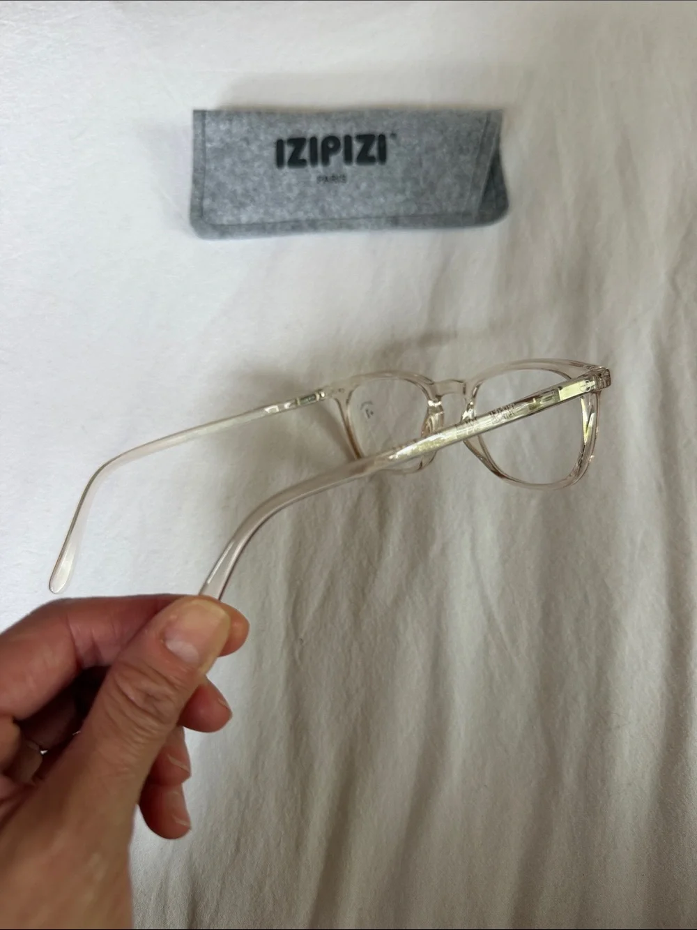 Izipizi translucent Crystal Beige 1.0 Reading Glasses - never worn